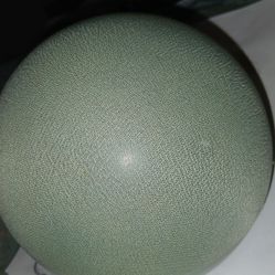 Round Bluetooth wireless speaker and clock with LED Radio Mode