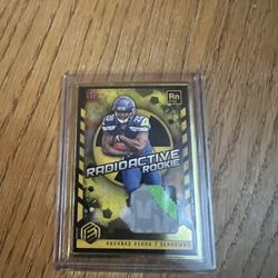 RASHAAD PENNY 2018 Elements RADIOACTIVE ROOKIE MATERIALS #14 (/99 multi color patch Seattle