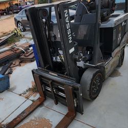 2012 Nissan Electric Forklift 4500 Pounds 