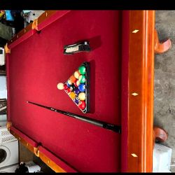 Professional Size Pool Table 
