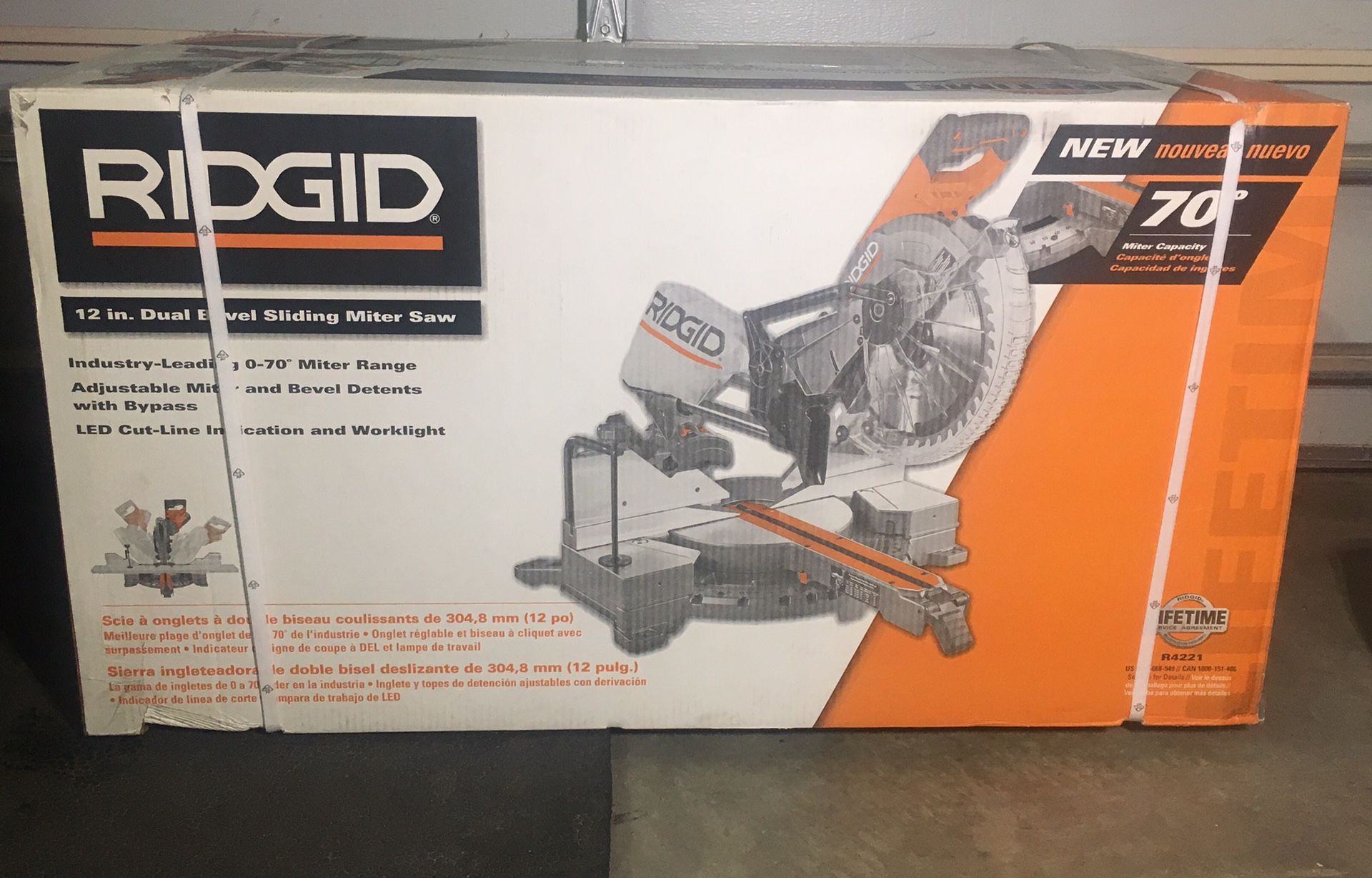 Ridgid 15 Amp 12 in. Corded Dual Bevel Sliding Miter Saw with 70° Miter Capacity