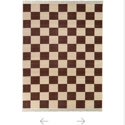 8 X 10 Checkered Rug