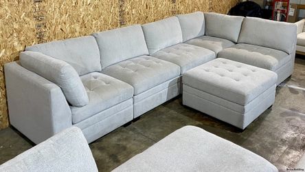 Thomasville Tisdale 6-Piece Modular Sectional with Storage Ottoman – Beige