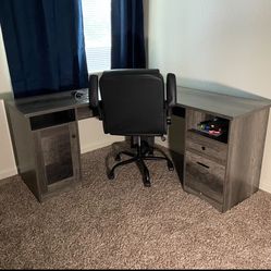 L-Shaped Desk w/ USB & Power Outlet – Like New!