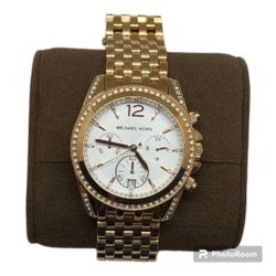 Michael Kors Women's Pressley MK5836 White Stainless-Steel Quartz Fashion Watch