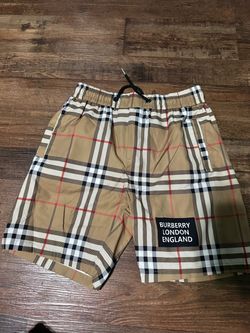 Burberry shorts size medium
