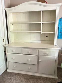 White dresser with hutch