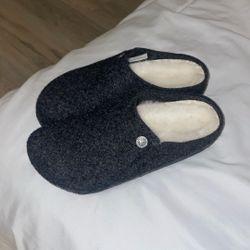 Slip on Birkenstocks 
