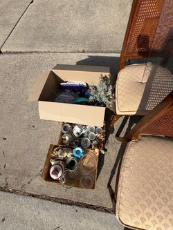 FREE CURB ALERT – UPDATED pics Sun 9/13 @ 930am all still available– Glen Ellyn