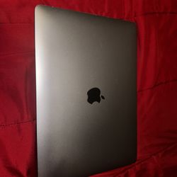 13 Inch MacBook Pro W/touch Bar 
