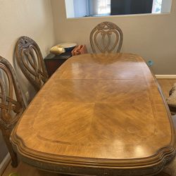 Beautiful 6-Person Dining Table – Solid & Stylish (82" x 45")