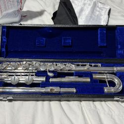 Silver Plated Alto Flute with Straight and Curved Headjoints Good sound quality Fine workmanship