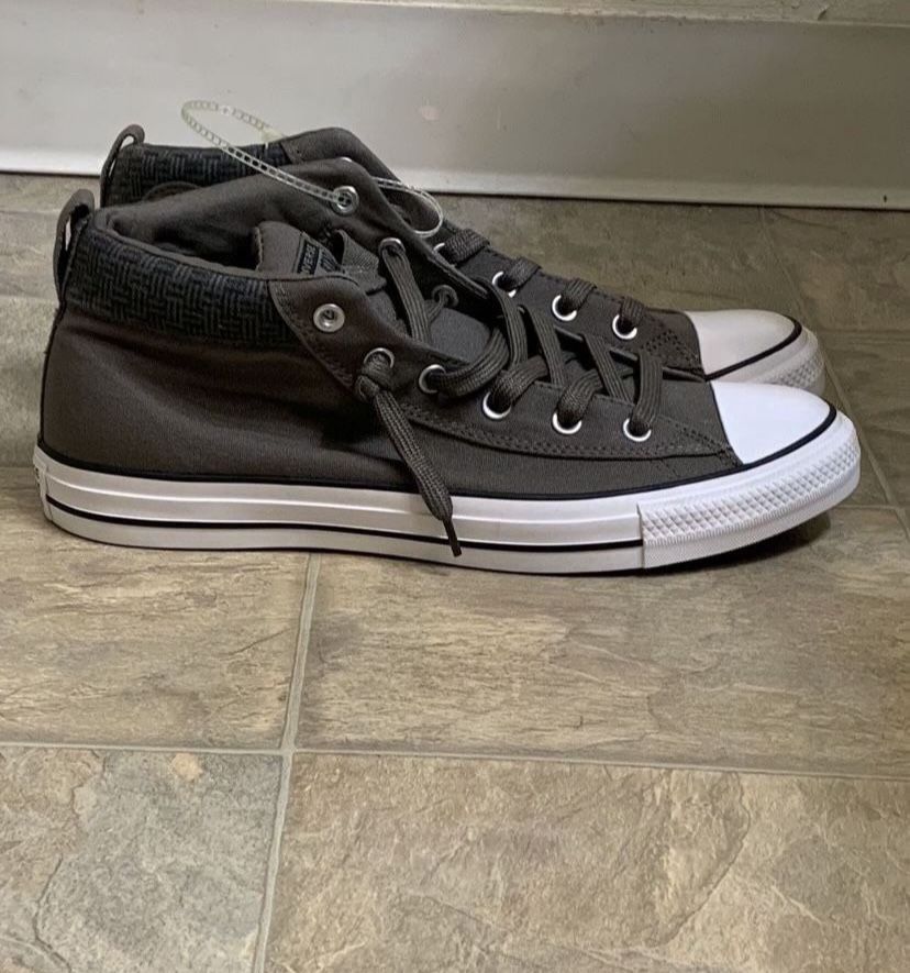 Men’s Mid Top Converse (Size 11)