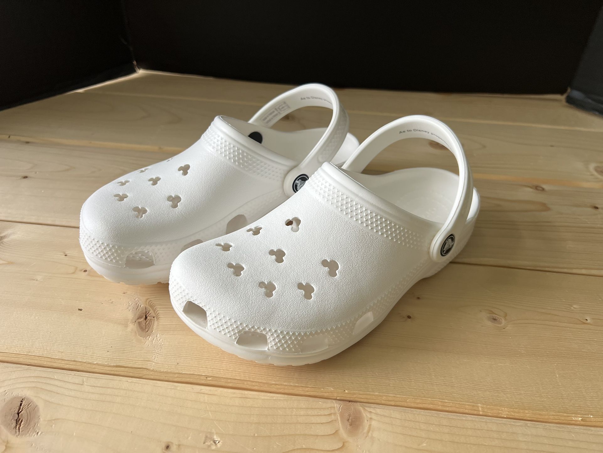 Crocs Classic Clog White Disney Edition M4 W6 Slip