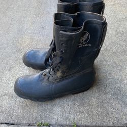 Size 9 military Air Force boots