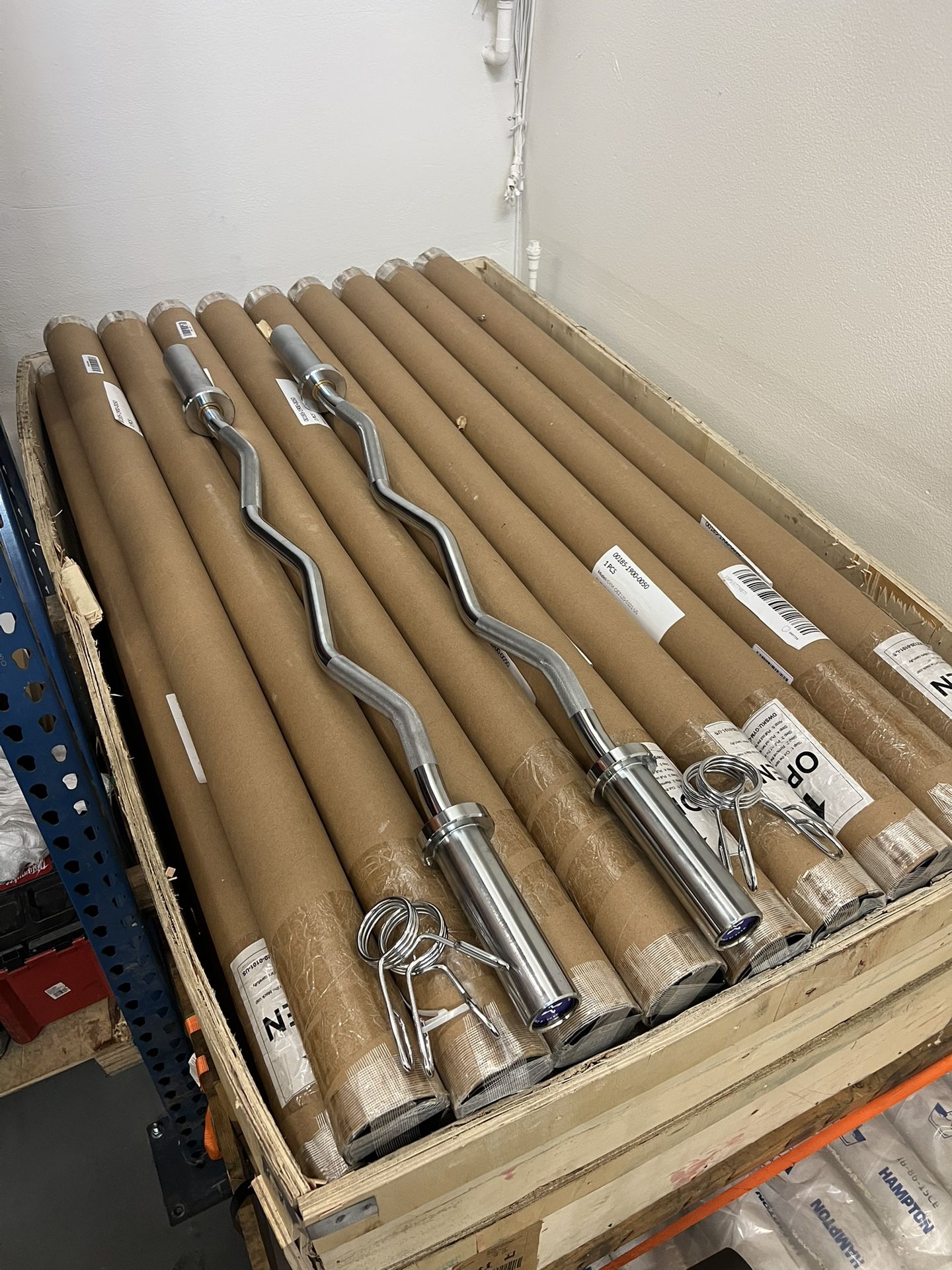 Wholesale Bulk Price Olympic Ez Curl Bars W/ Clips - Must Buy 50+