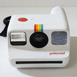 Polaroid Camera Go