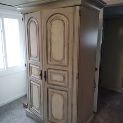 Walter E Smythe Armoire