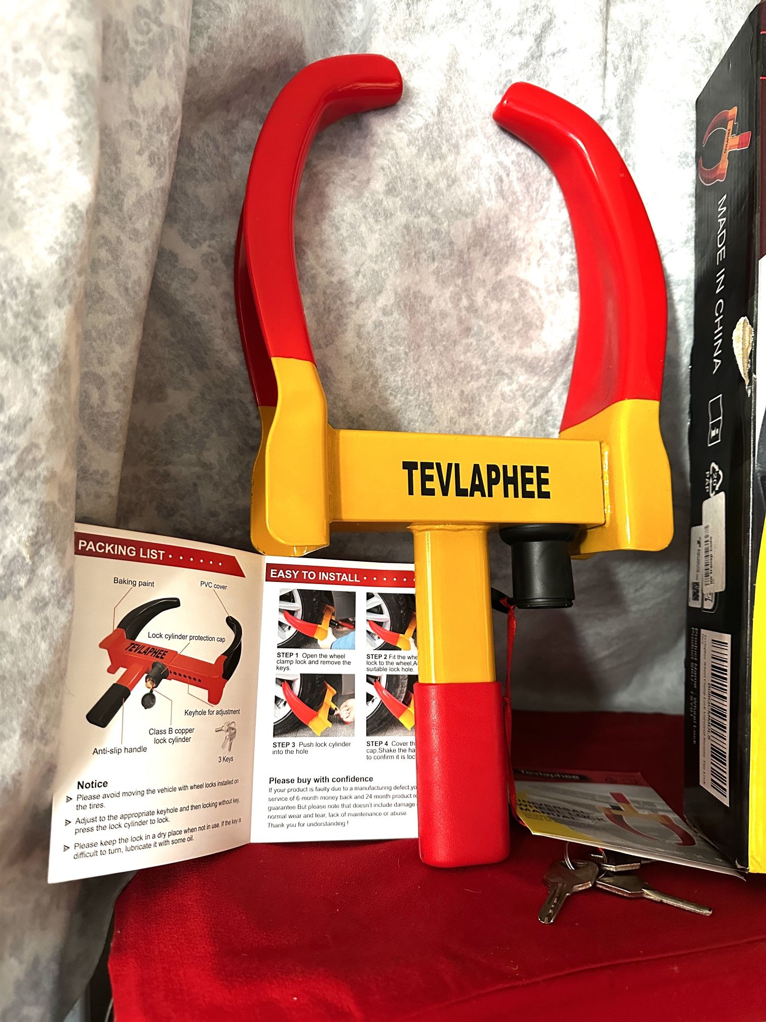 WHEEL LOCK FOR SECURITY WITH KEYS