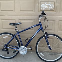 Diamondback Edgewood Hybrid Bike