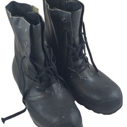 Pair of Mens Montrail Rubber Lace Up Boots Black Size 8 Rugged Half Calf