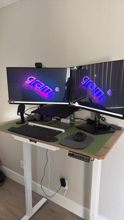 Samsung 27”  Gaming Monitors