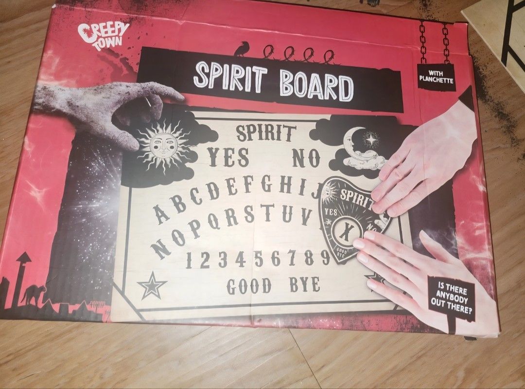 Creepy Town Spirit Board (Ouija Board)