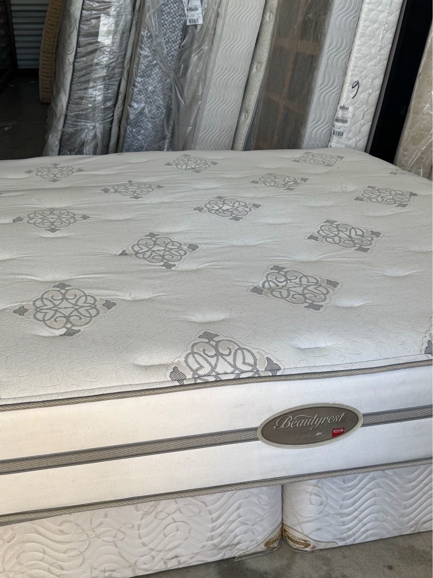 USED KING SIZE BEAUTYREST MATTRESS ONLY
