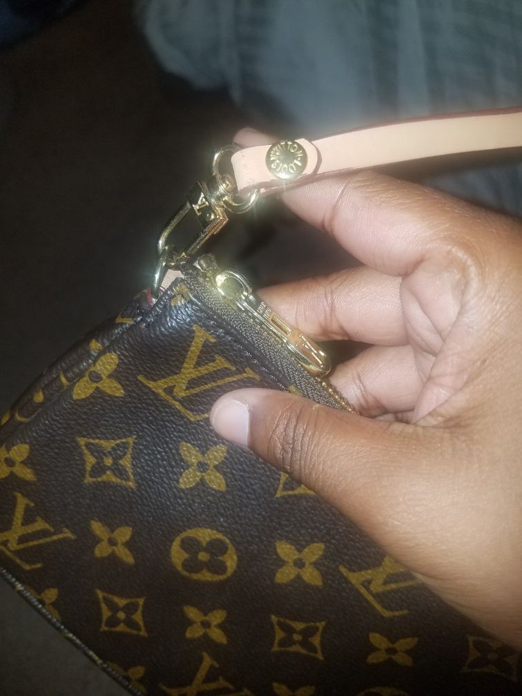 Louis Vuitton On The Go Purse And Wallet for Sale in Tampa, FL - OfferUp
