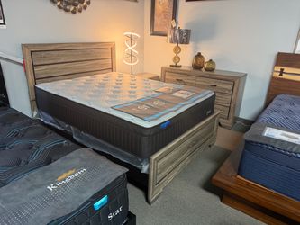 Lovely bedroom set! Easy Financing! 😍❤️💜