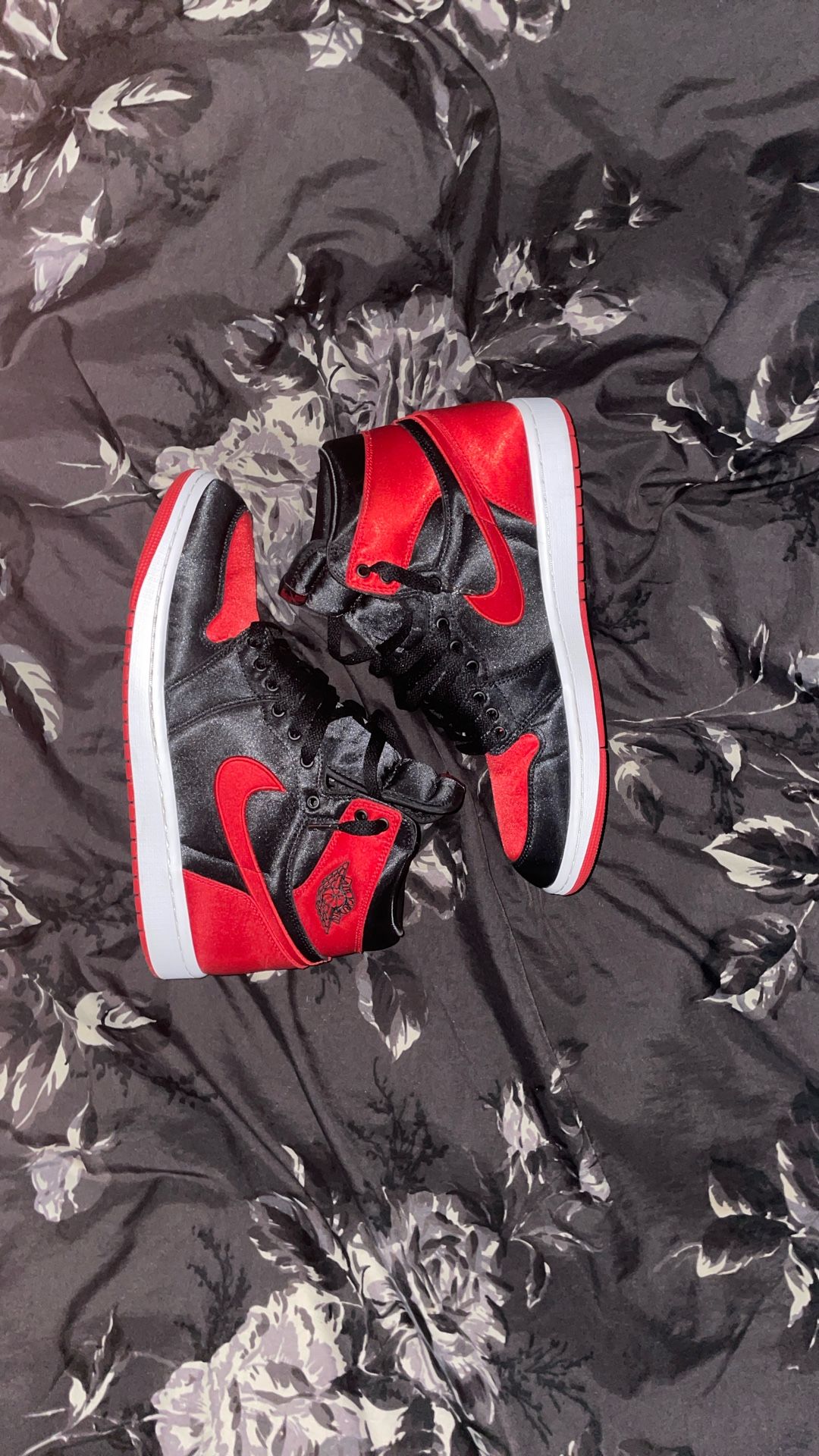 Jordan 1 Saint Bred