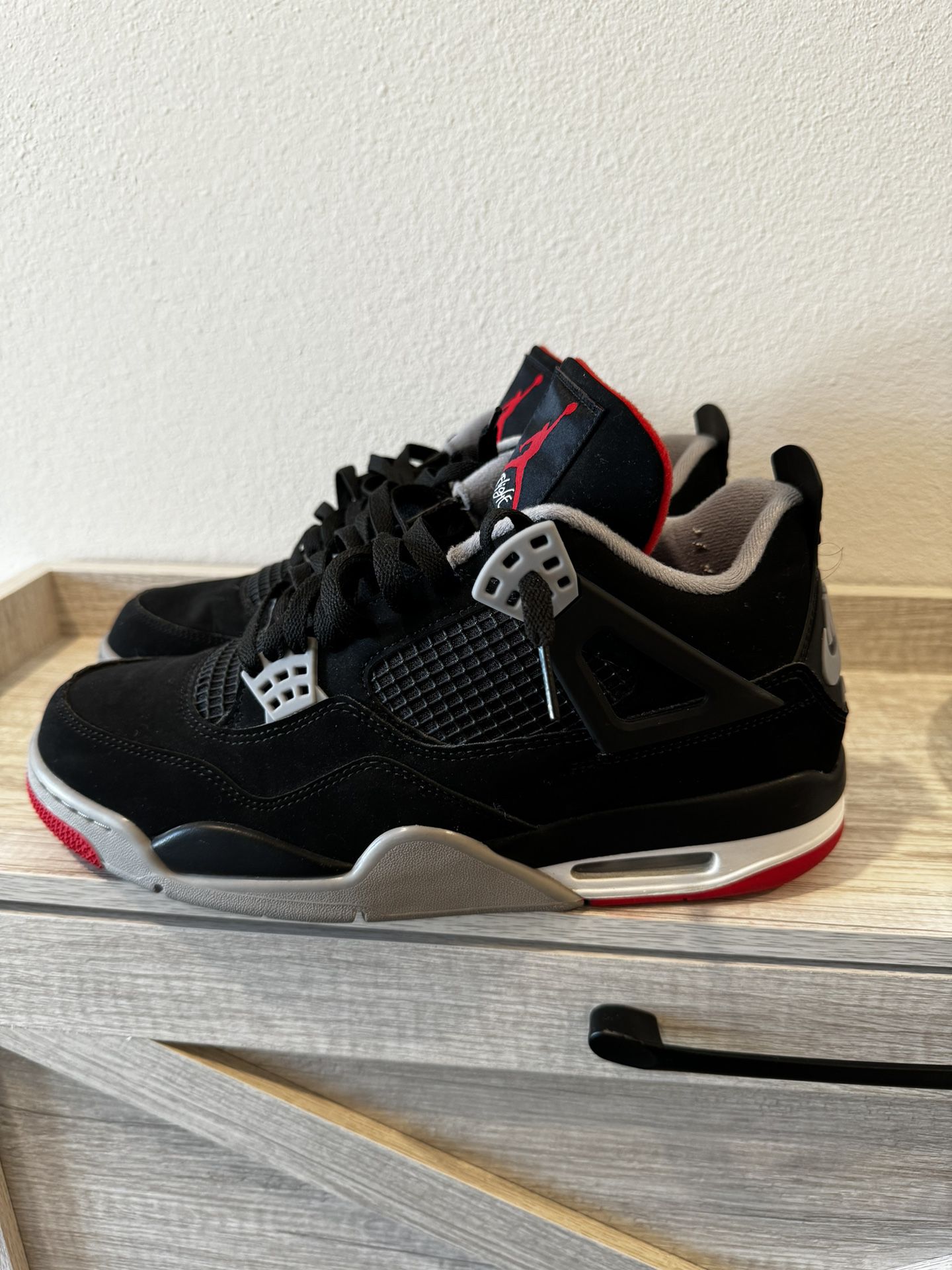 Air Jordan 4 “Bred” Size 10.5