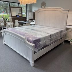 King bed (FREE 24H DELIVERY AND SETUP)