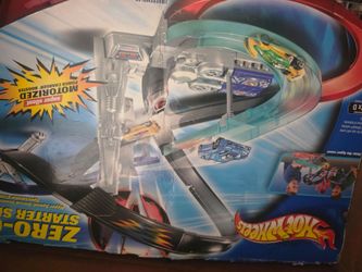 Hot Wheels Zero-G Starter Set Track Playset