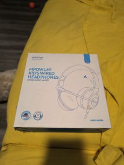 Wired headset with microphone