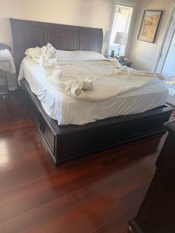 Dark Cherrywood Cal King bedroom set Dark Cherrywood Cal King bedroom set
