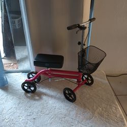 KNEE  SCOOTER