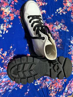 Sketchers sneaker boots