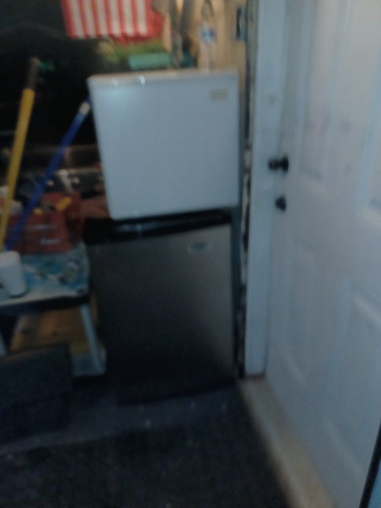 Apartment size for refrigerators
