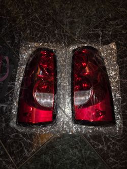 2003 Thru 2006 Chevy Silverado Tail Lights