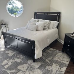 Full Size Bed With New Mattress