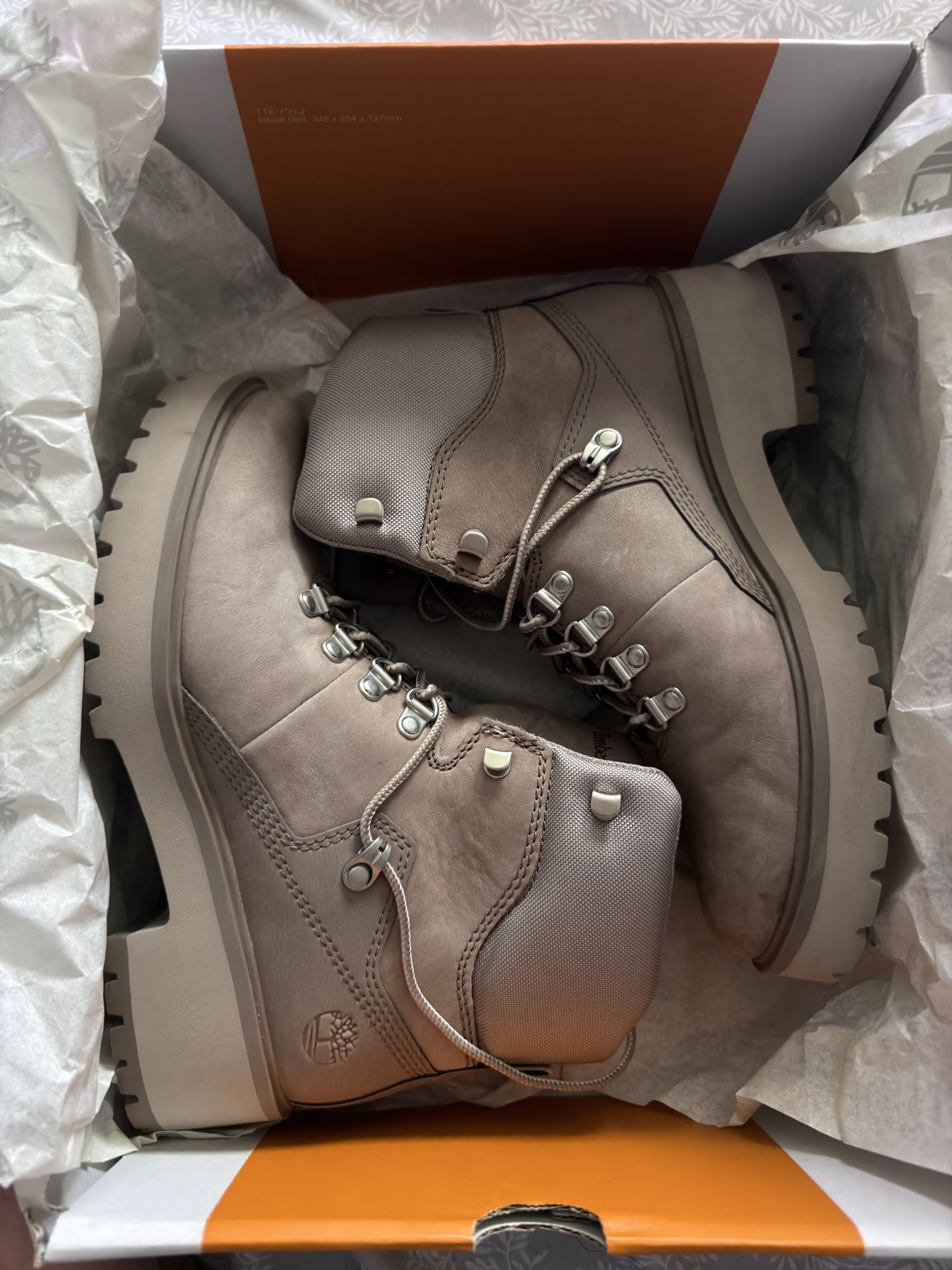 Timberland Carnaby Cool Mid Hiker Taupe Nubuck Women's 7.5
