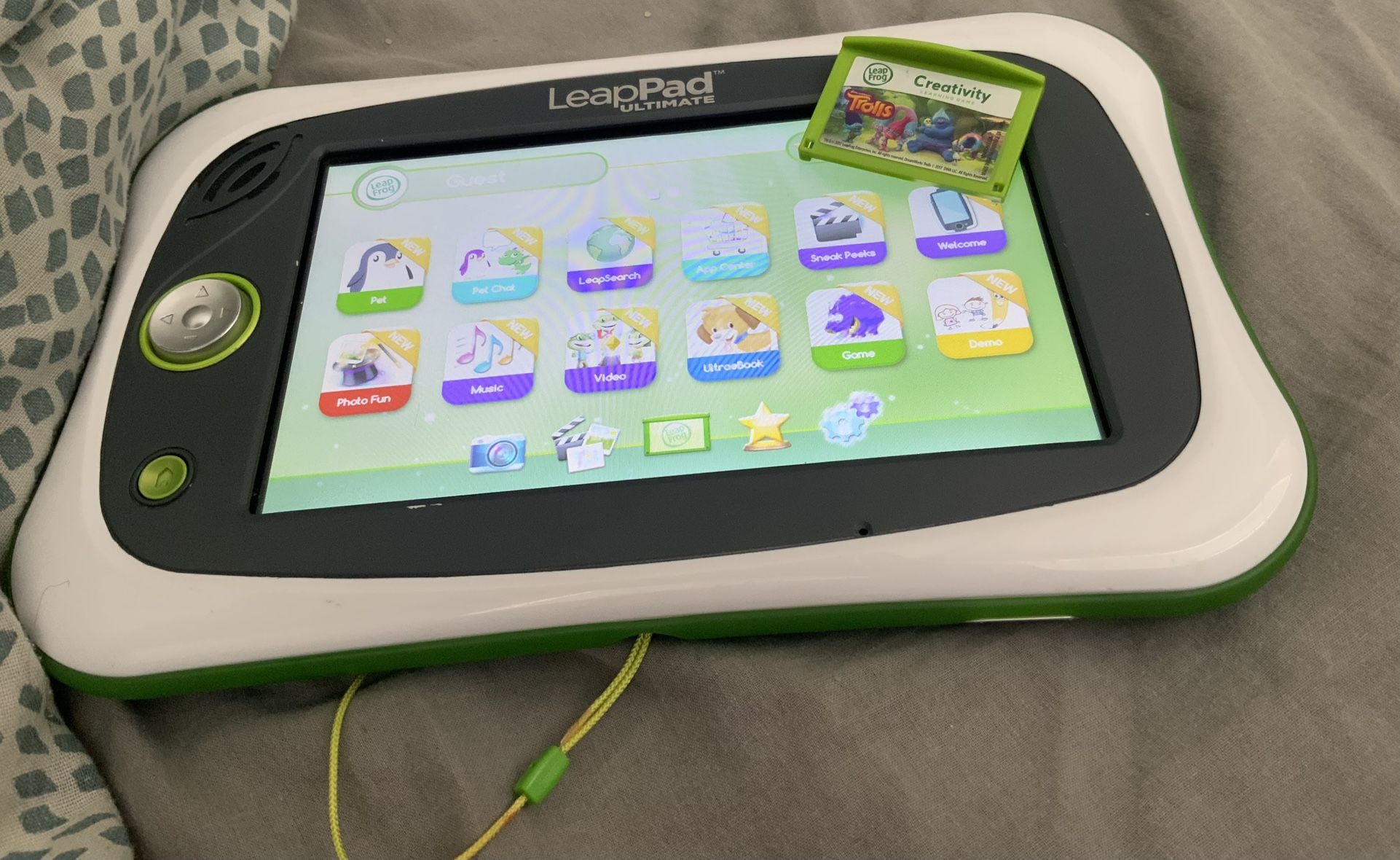 LeapPad Ultimate With Trolls Game 