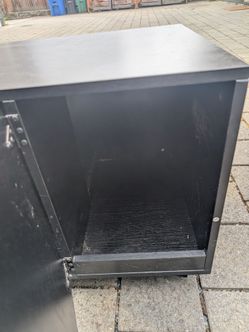 Cat litter enclosure - Black