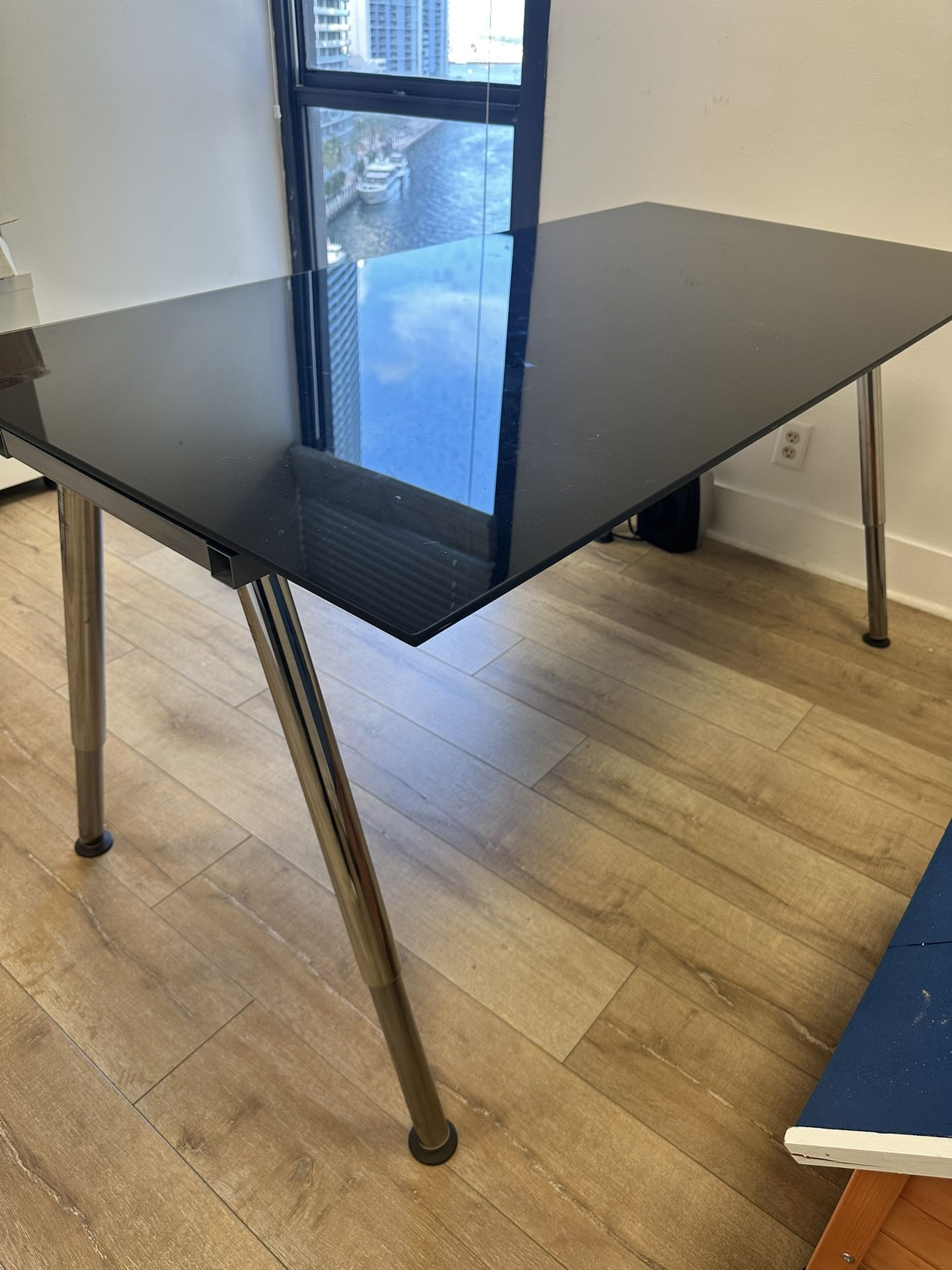 FREE Office Desks