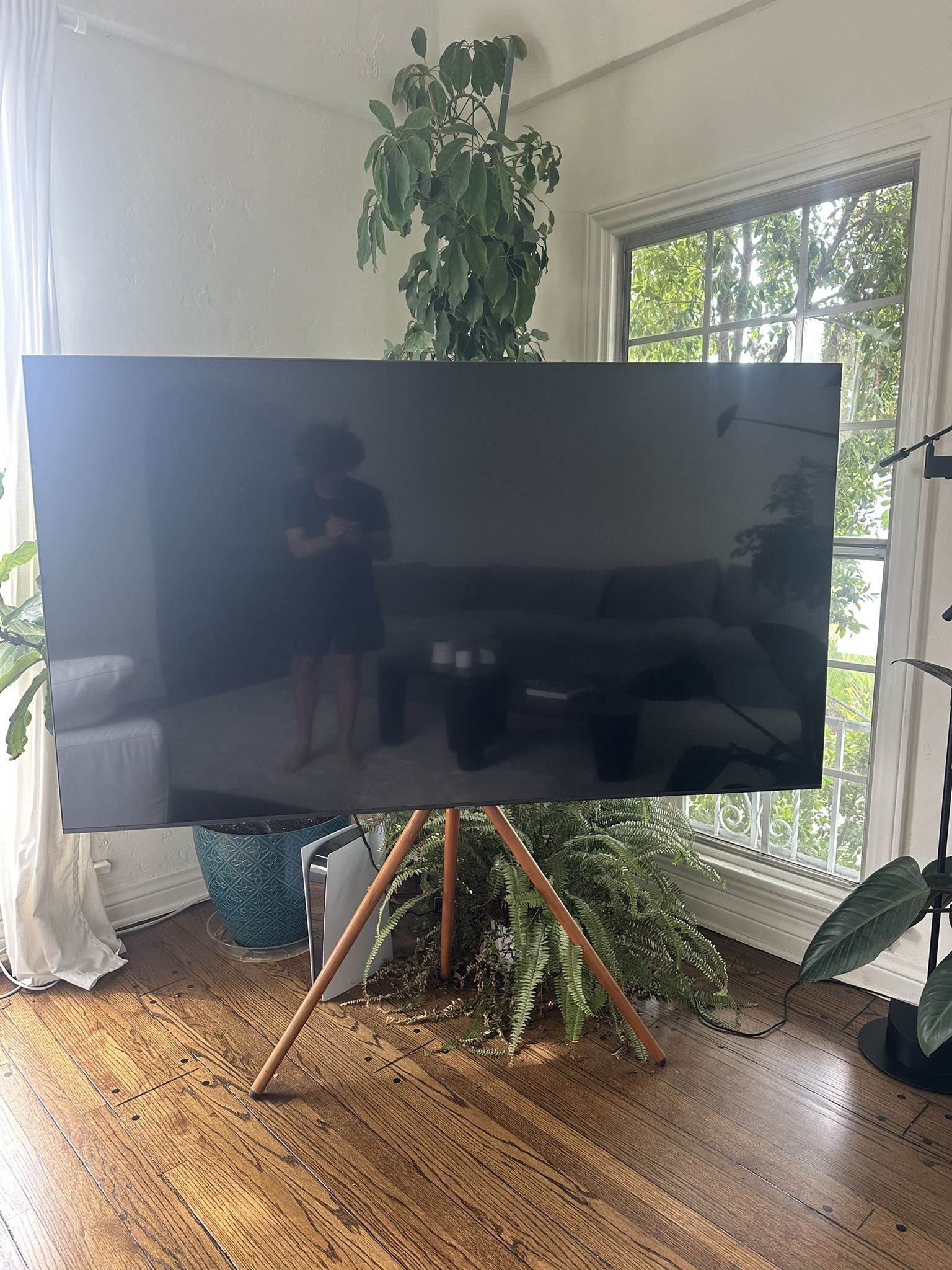 Samsung - 75" Class TU690T Crystal UHD 4K Smart Tizen TV