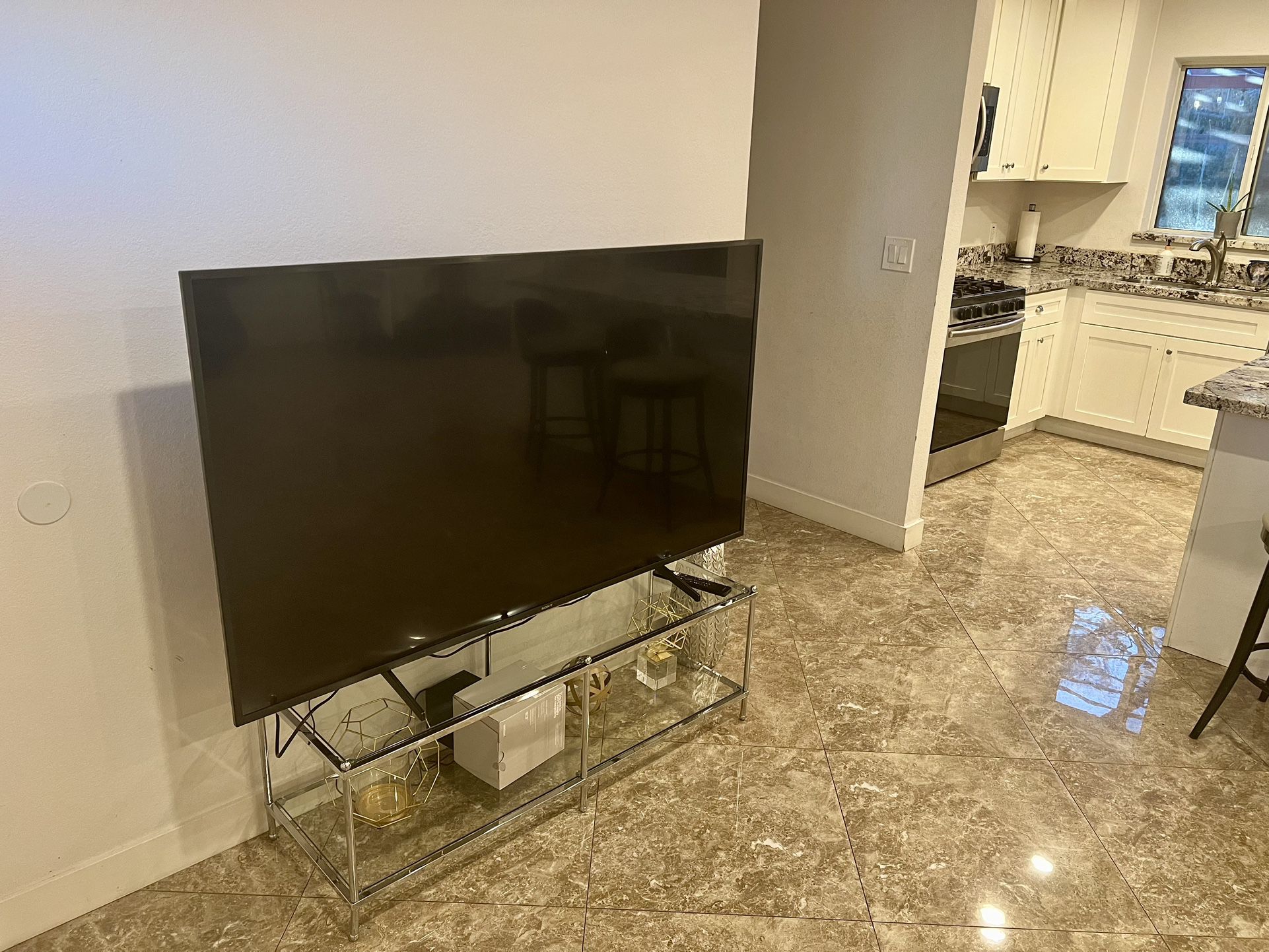 Set Of 2 Glass Table/TV Stand 