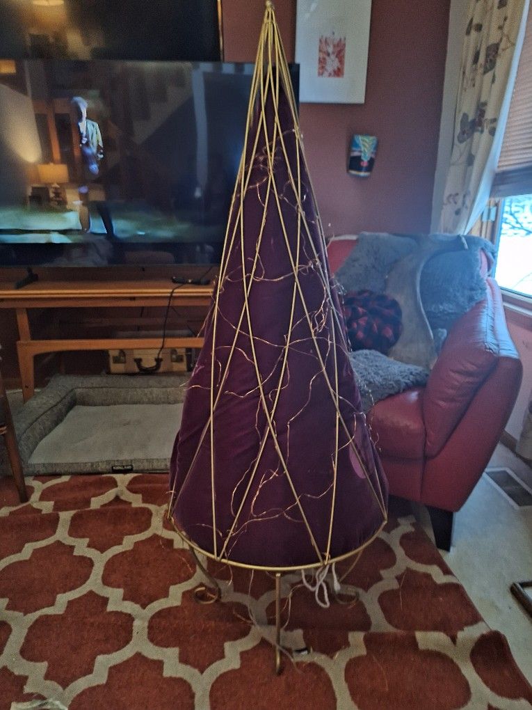 Vintage Velvet Xmas Tree