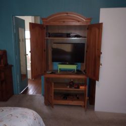 FREE Tv Armoire