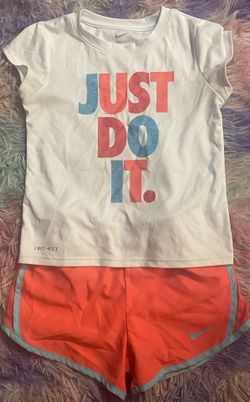  Girls Nike Sets 